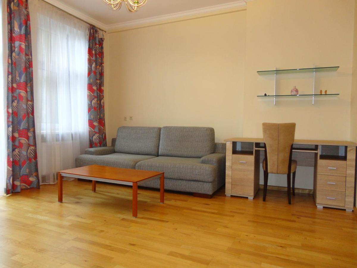 Central Apartment Riepnieku Street Riga Kültér fotó